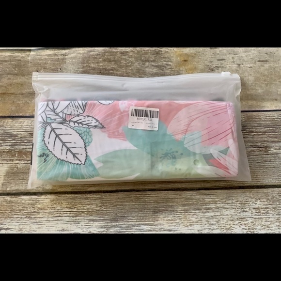 🌸4 NWT NECK GAITER - Picture 3 of 9